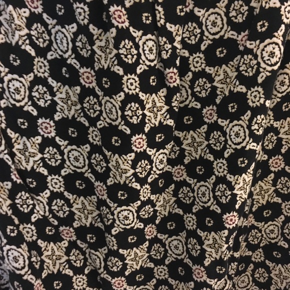 Off the Shoulder Pattern Top - Picture 2 of 5